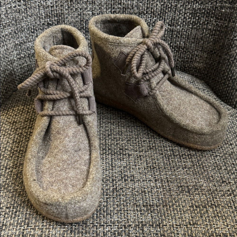 Taos Woolabee bootie size 7-7.5